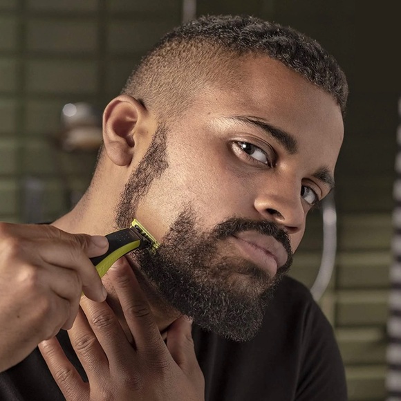 New Philips Norelco OneBlade 360 - Picture 2 of 13